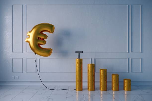 Euro Supported by Trade Deal, Eyes Turn to US-China Talks