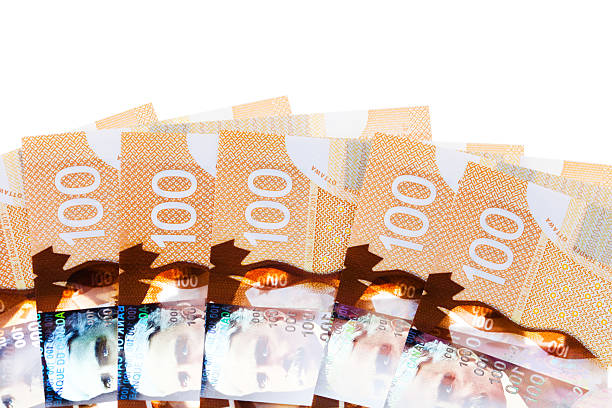 Loonie Sinks as WTI Oil Nears $60, OPEC+ Hike Looms